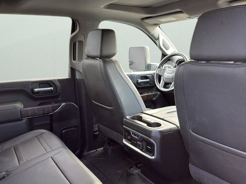 Used 2022 GMC Sierra 2500 Denali w/ Technology Package image 29