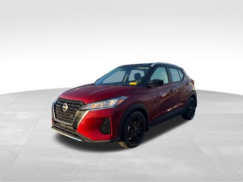 Used 2022 Nissan Kicks SV image 5