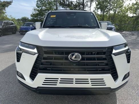 Used 2025 Lexus GX 550 image 8