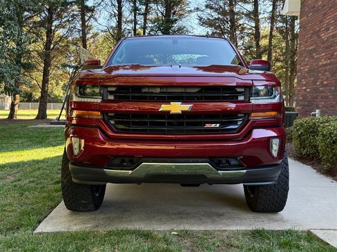 Used 2017 Chevrolet Silverado 1500 LT w/ All Star Edition image 23