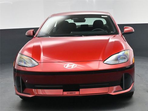 New 2025 Hyundai Ioniq 6 SE image 11