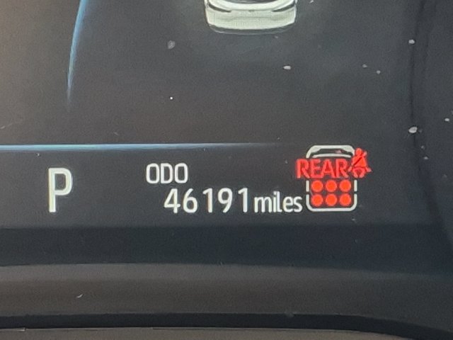Used 2025 Toyota Sienna XLE FWD image 21