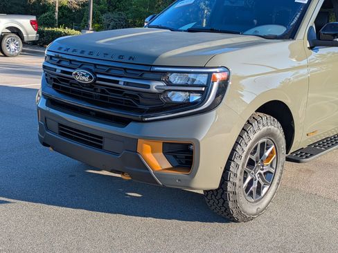 Certified 2025 Ford Expedition Tremor AWD/4WD image 10