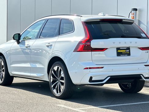 Used 2026 Volvo XC60 B5 Plus w/ Protection Package Premier AWD/4WD image 3