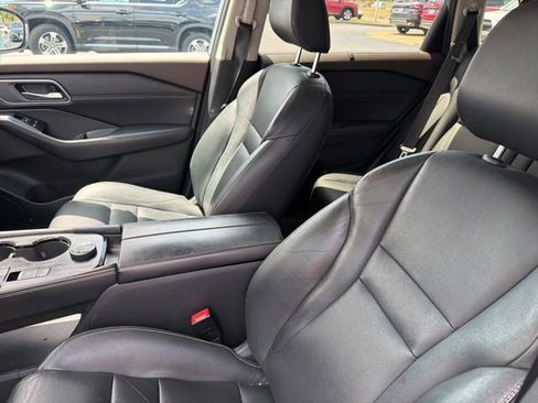 Used 2021 Nissan Rogue SL AWD/4WD image 10
