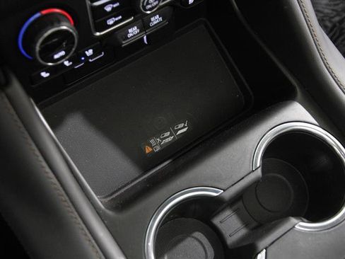 Used 2024 Chevrolet Tahoe High Country image 17