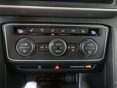 Used 2020 Volkswagen Atlas Cross Sport SE AWD/4WD image 20