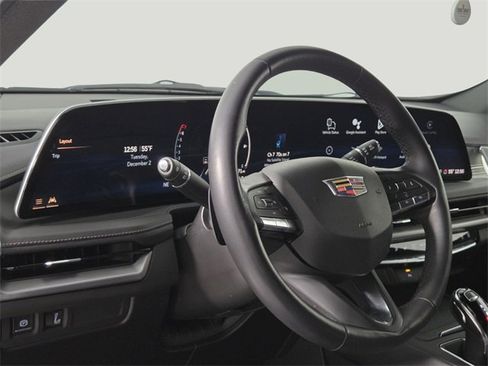 Certified 2024 Cadillac XT4 Premium Luxury image 11