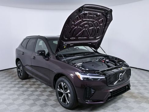 New 2026 Volvo XC60 B5 Core w/ Climate Package image 32