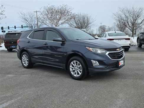 Used 2018 Chevrolet Equinox LT image 2