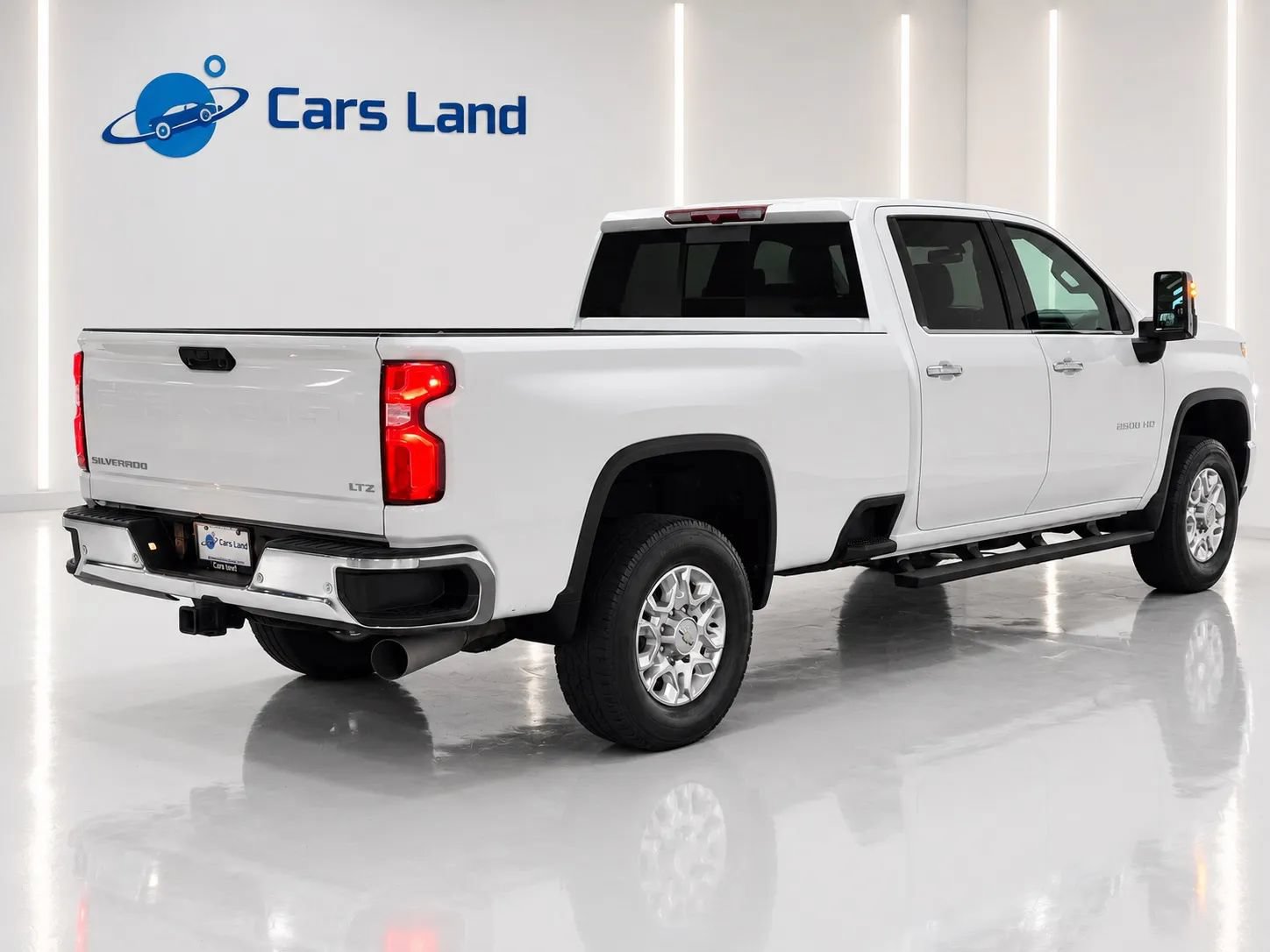 Used 2020 Chevrolet Silverado 2500 LTZ w/ LTZ Convenience Package RWD image 3