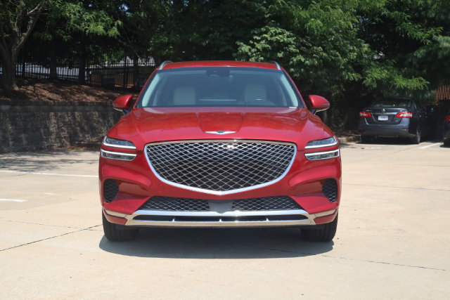 Used 2023 Genesis GV70 2.5T w/ Select Package AWD/4WD image 3