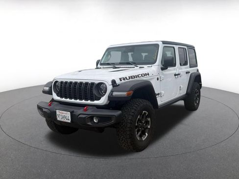 Used 2025 Jeep Wrangler Unlimited Rubicon AWD/4WD image 3