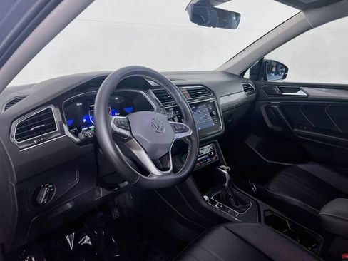 Used 2023 Volkswagen Tiguan SE FWD image 8