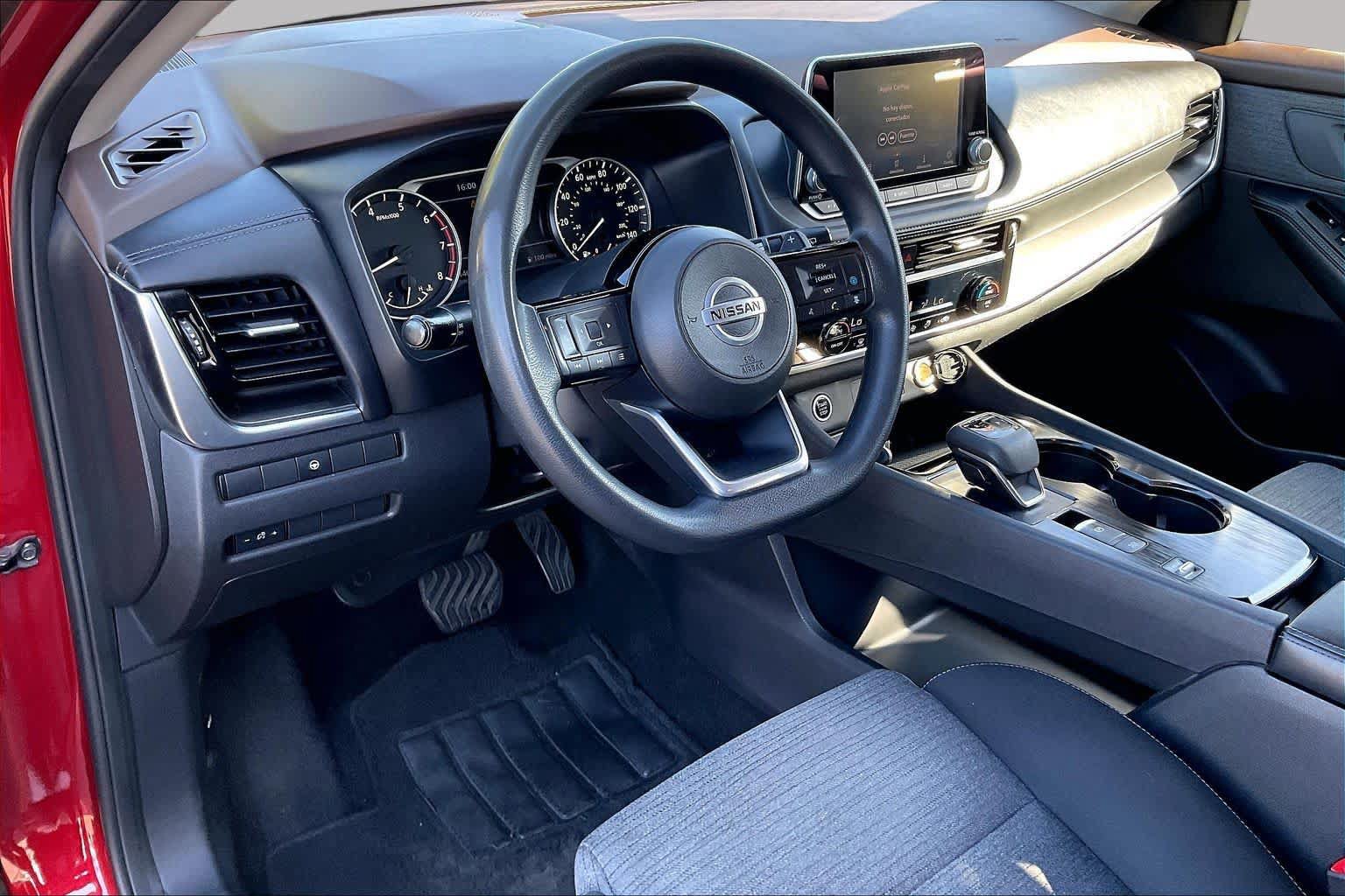 Used 2021 Nissan Rogue SV FWD image 17