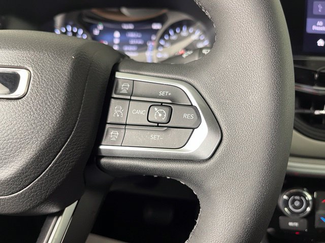 Used 2026 Jeep Compass Limited AWD/4WD image 21