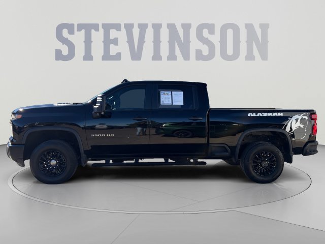 Used 2024 Chevrolet Silverado 3500 W/T AWD/4WD image 2