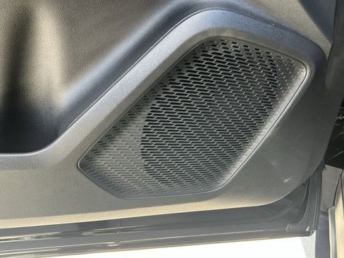 Used 2025 Chevrolet Equinox EV LT w/ Convenience Package image 22