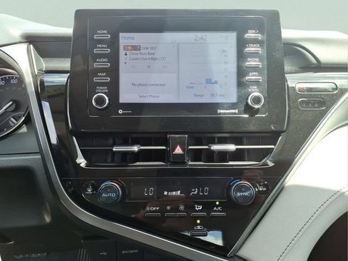 Used 2023 Toyota Camry SE FWD image 18