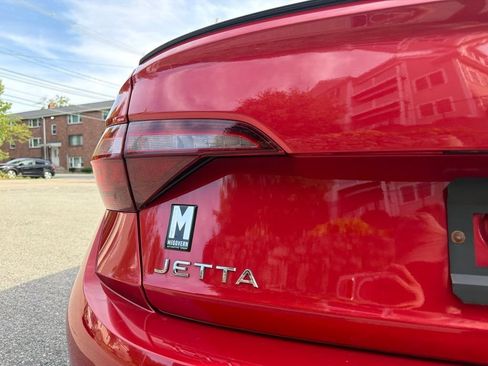 Used 2023 Volkswagen Jetta SE FWD image 12