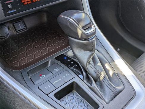 Used 2021 Toyota RAV4 Limited image 15