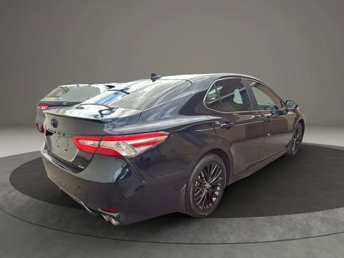 Used 2020 Toyota Camry SE image 5