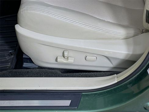 Used 2012 Subaru Outback 3.6R Limited image 22