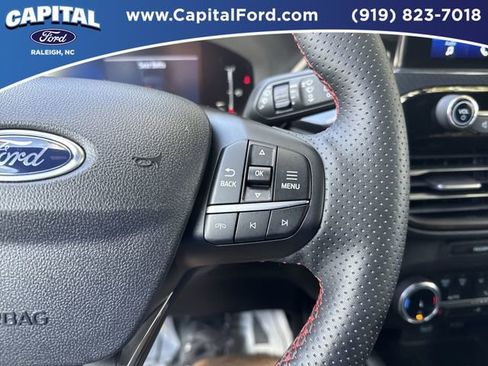 Used 2023 Ford Escape ST-Line Select image 22