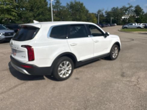 Used 2020 Kia Telluride LX FWD image 24