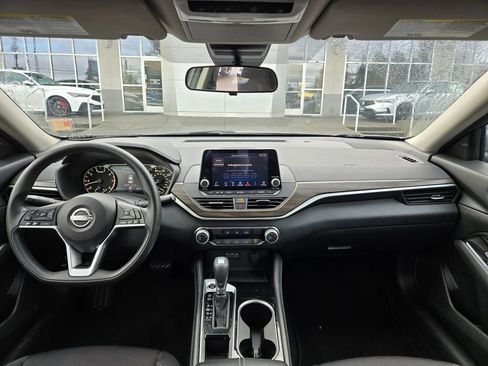 Used 2023 Nissan Altima 2.5 SV image 13