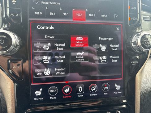 Used 2020 RAM 1500 Laramie AWD/4WD image 22