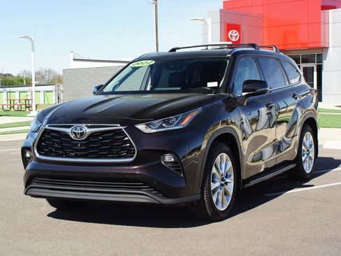 Used 2022 Toyota Highlander Limited image 26