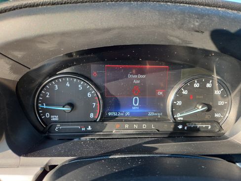 Used 2021 Ford Explorer XLT w/ Equipment Group 202A AWD/4WD image 4