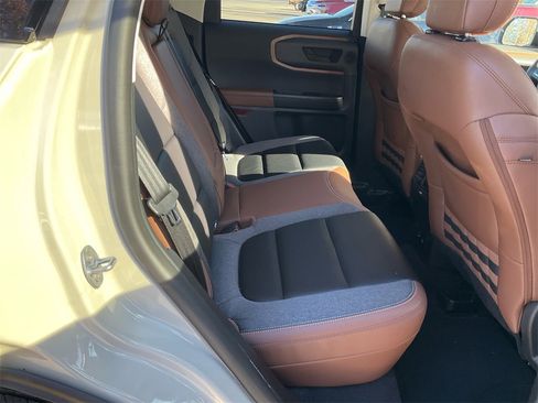 Used 2024 Ford Bronco Sport Outer Banks w/ Tech Package image 11