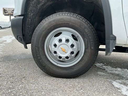 Used 2024 Chevrolet Silverado 3500 W/T image 15