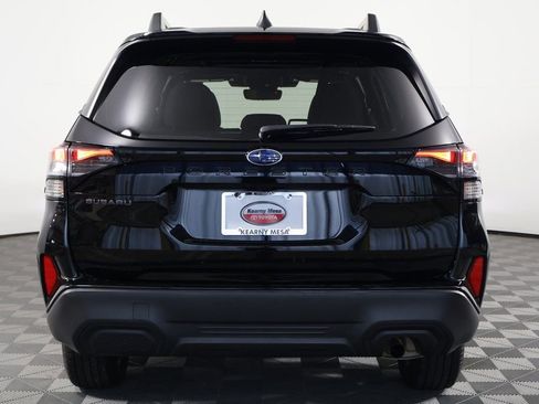 Used 2025 Subaru Forester Premium w/ Convenience Package #1 image 5