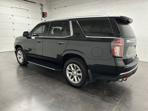 Used 2021 Chevrolet Tahoe Premier w/ Premium Package image 7