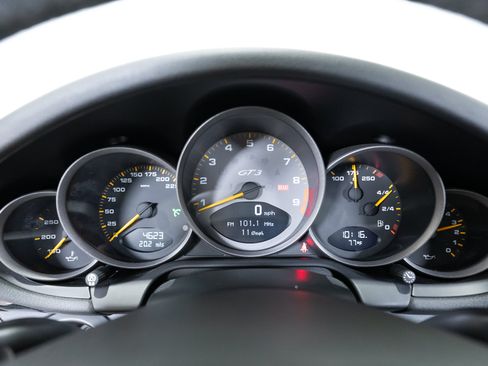 Used 2011 Porsche 911 GT3 RS RWD image 76