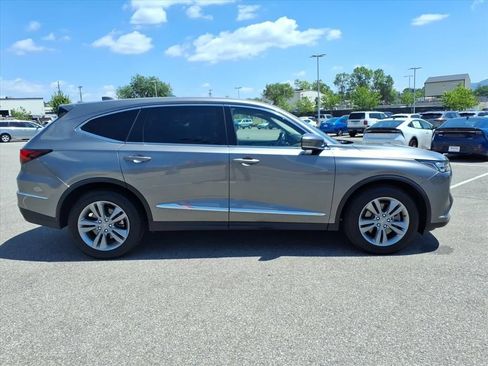 Used 2024 Acura MDX SH-AWD image 3