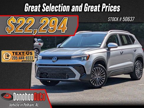 Used 2025 Volkswagen Taos SE w/ Panoramic Sunroof Package FWD image 1