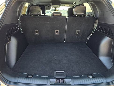 Used 2023 Ford Escape ST-Line w/ Equipment Group 301A FWD image 32