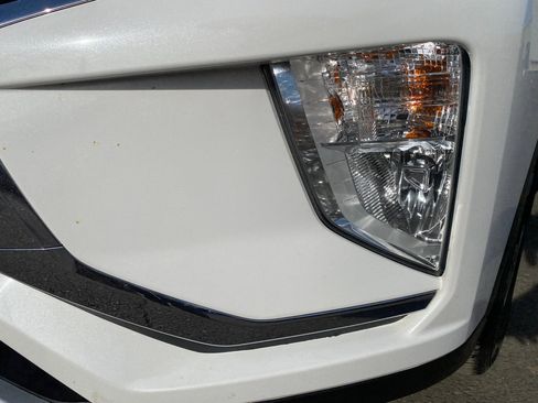 Used 2018 Mitsubishi Eclipse Cross SEL image 8