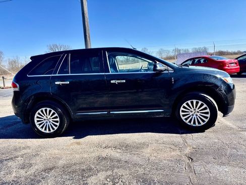 Used 2013 Lincoln MKX Base 4dr SUV w/ Wood Pkg image 6