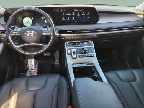 Used 2024 Hyundai Palisade SEL w/ Premium Package FWD image 11