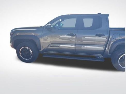 Used 2026 Toyota Tacoma TRD Off-Road AWD/4WD image 7