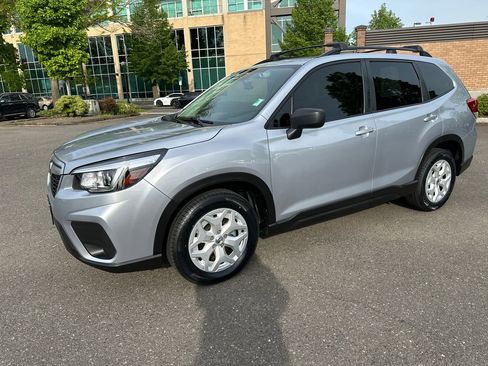 Used 2020 Subaru Forester w/ Alloy Wheel Package AWD/4WD image 2