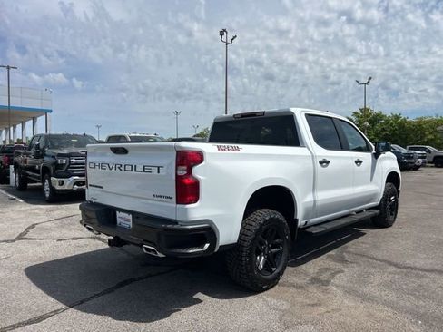 New 2026 Chevrolet Silverado 1500 Custom Trail Boss w/ LPO, Dark Essentials Package AWD/4WD image 3