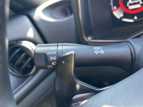 Certified 2023 Nissan Z Performance w/ Floor Mat Package (L93) image 31