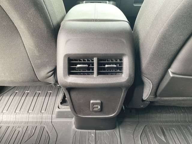 Used 2024 GMC Terrain SLE w/ Driver Convenience Package FWD image 20