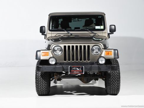 Used 2004 Jeep Wrangler Rubicon w/ Dual Top Group image 2